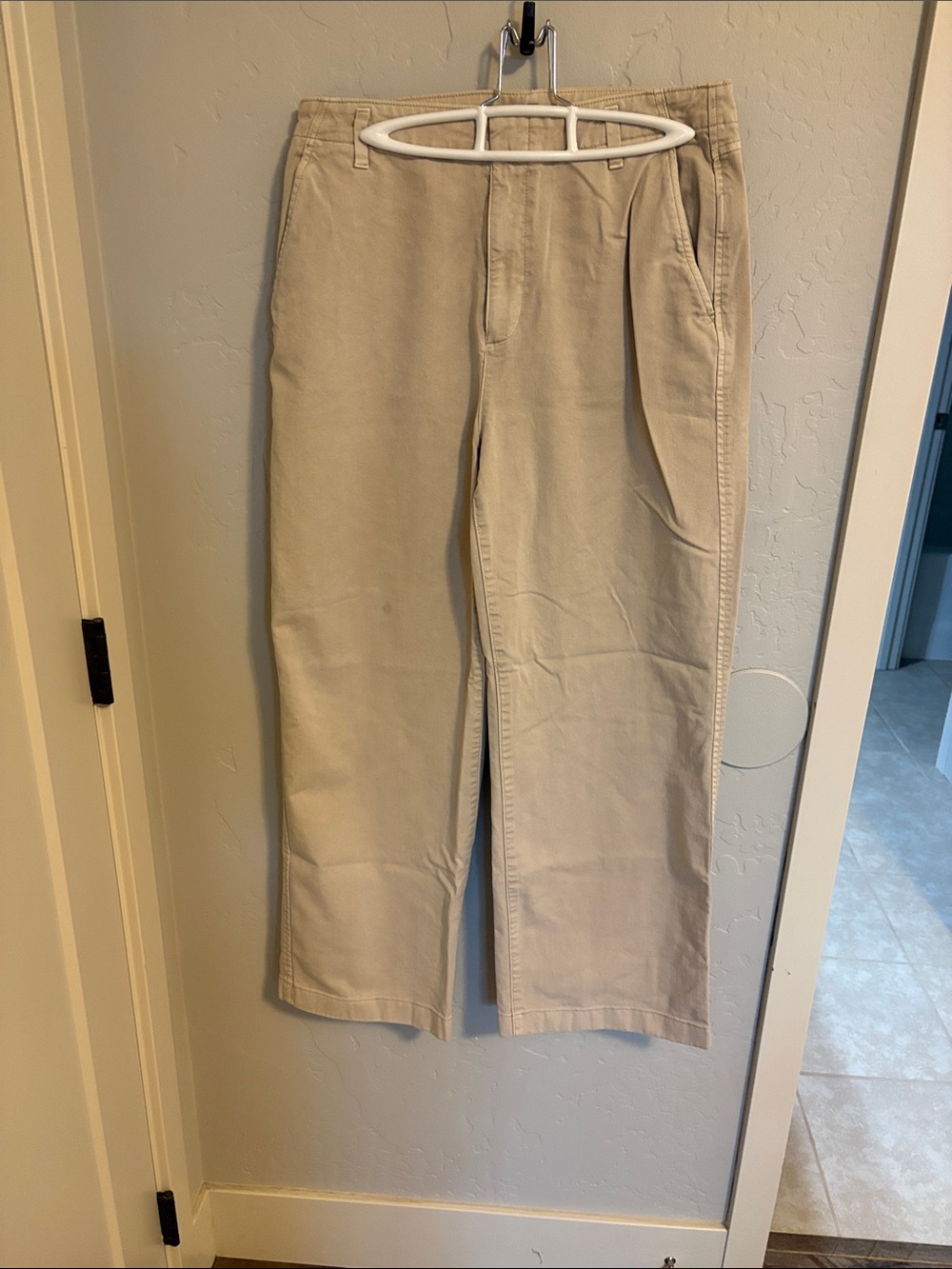 GAP Wide Leg Pants in Beige